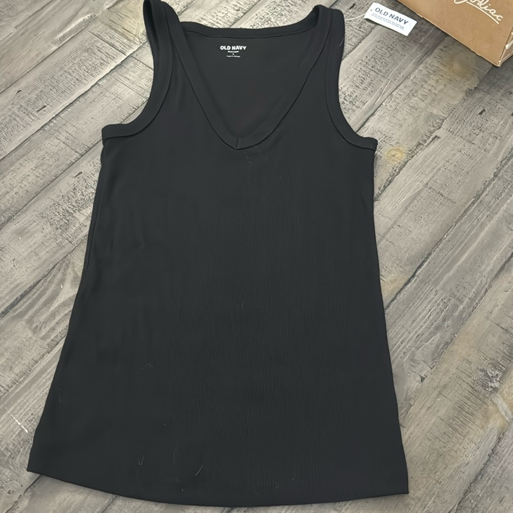 NWT Black V-Neck Old Navy Tank Top Size Small